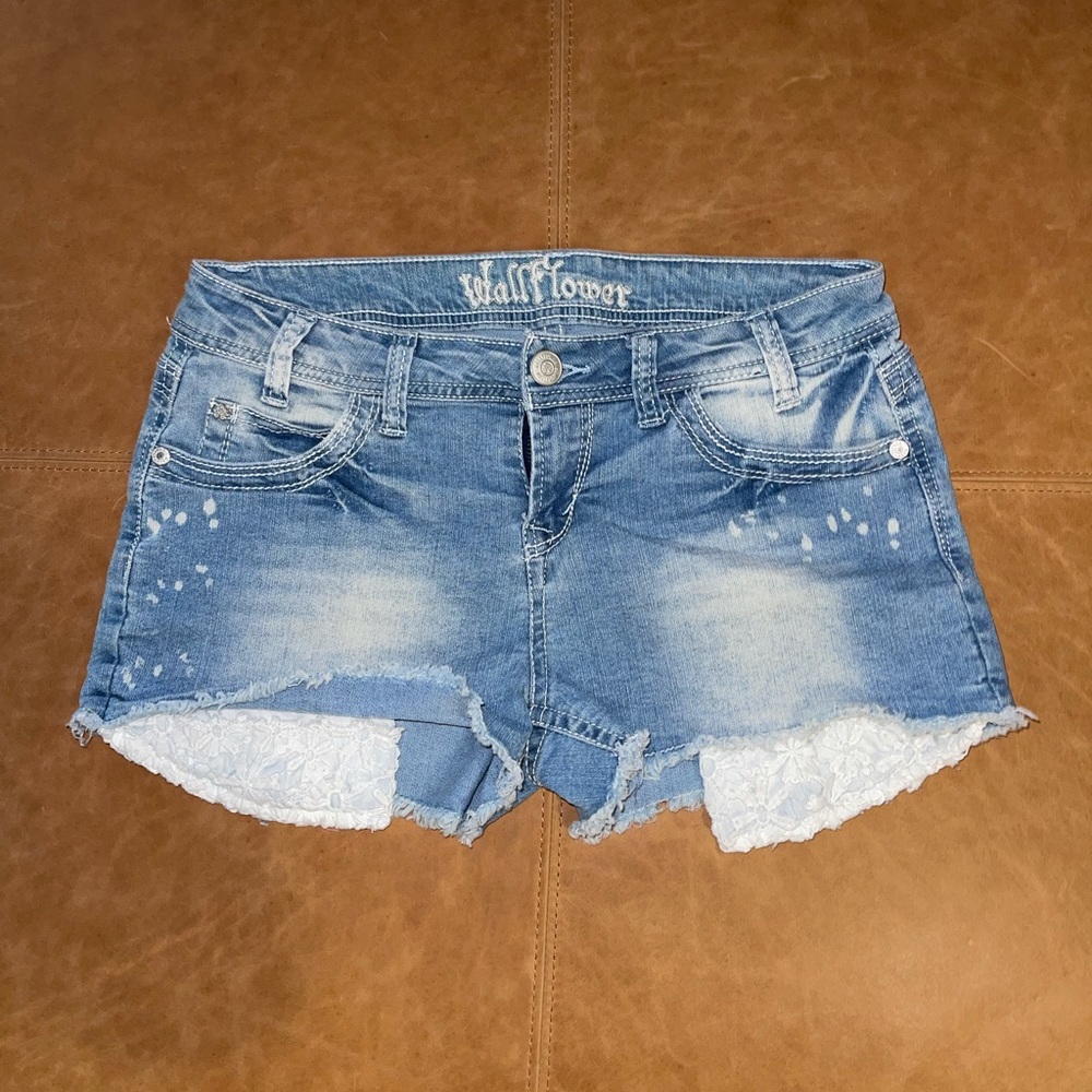 Distressed Wallflower Jean Short Cutoffs